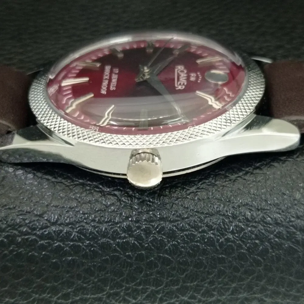 Vintage 1975 Roamer Manual Mens Silver Watch W/Leather Strap & Red accents